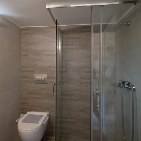 Apartment Aretousa *